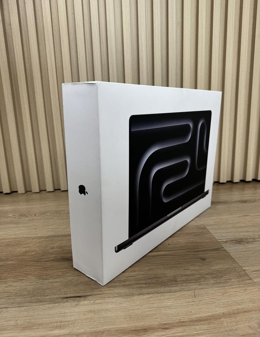 computadoras y laptops - MacBook Pro 16” M4 Pro 24GB RAM 512GB SSD Sellada 1