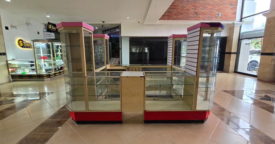 oficinas y locales comerciales - rento modulo de pasillo plaza comercial estrella sadhala  2