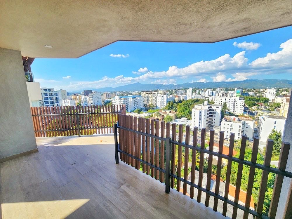 apartamentos - Piso alto de renta en La Esmeralda 3