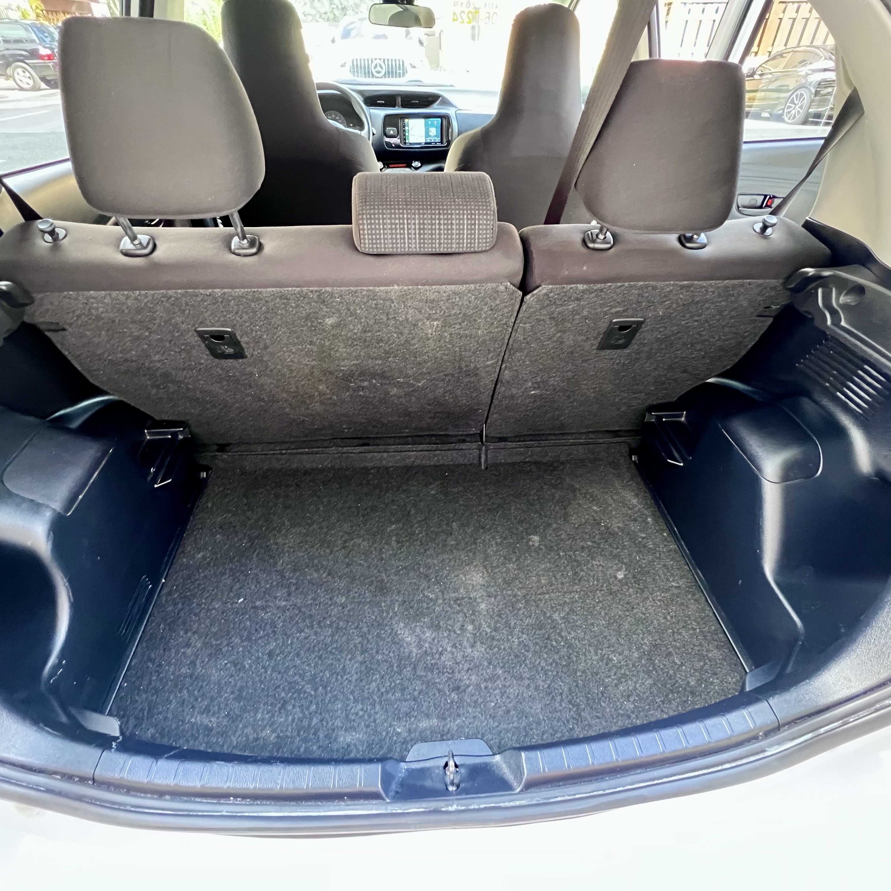 carros - Toyota Vitz Híbrido 2019 en venta - exelente para andar en la ciudad.  9