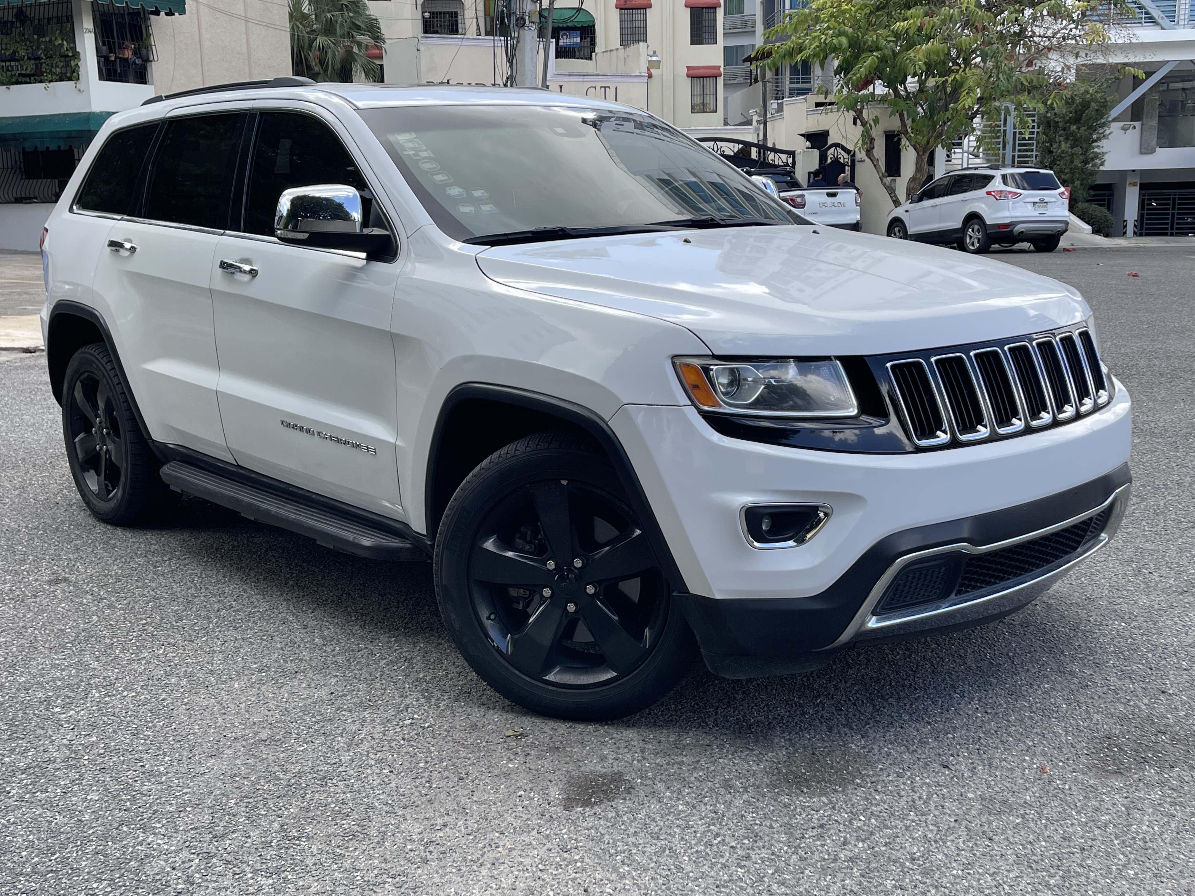 jeepetas y camionetas - JEEP GRAND CHEROKEE LIMITED 4X