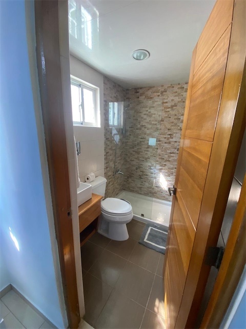 apartamentos - Se vende apartamento en Juan Dolio amuéblado a pocos metros de la playa 4