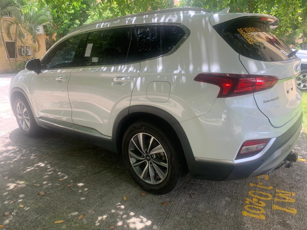 jeepetas y camionetas - 2019 Hyundai Santa Fe SEL Plus, clean carfax 9