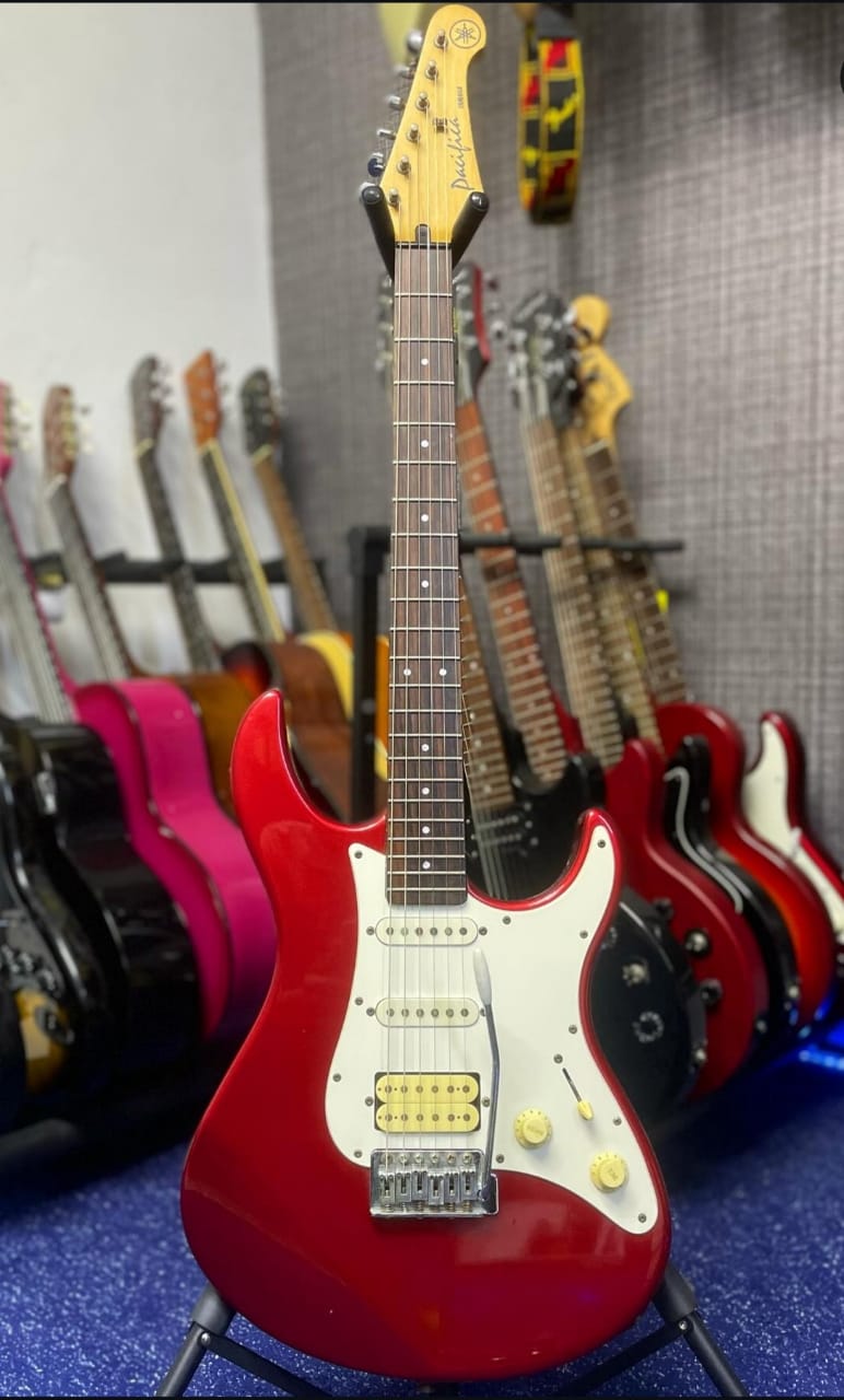 instrumentos musicales - Guitarra electrica Yamaha Pacifica 012 3
