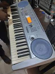 instrumentos musicales - PIANO YAMAHA PSR 275 5 OCTAVAS SENSIBLE. 1