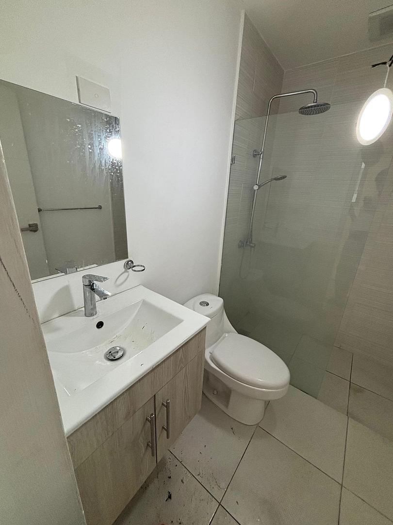 apartamentos - Apartamento en alquiler en Evaristo Morales  5