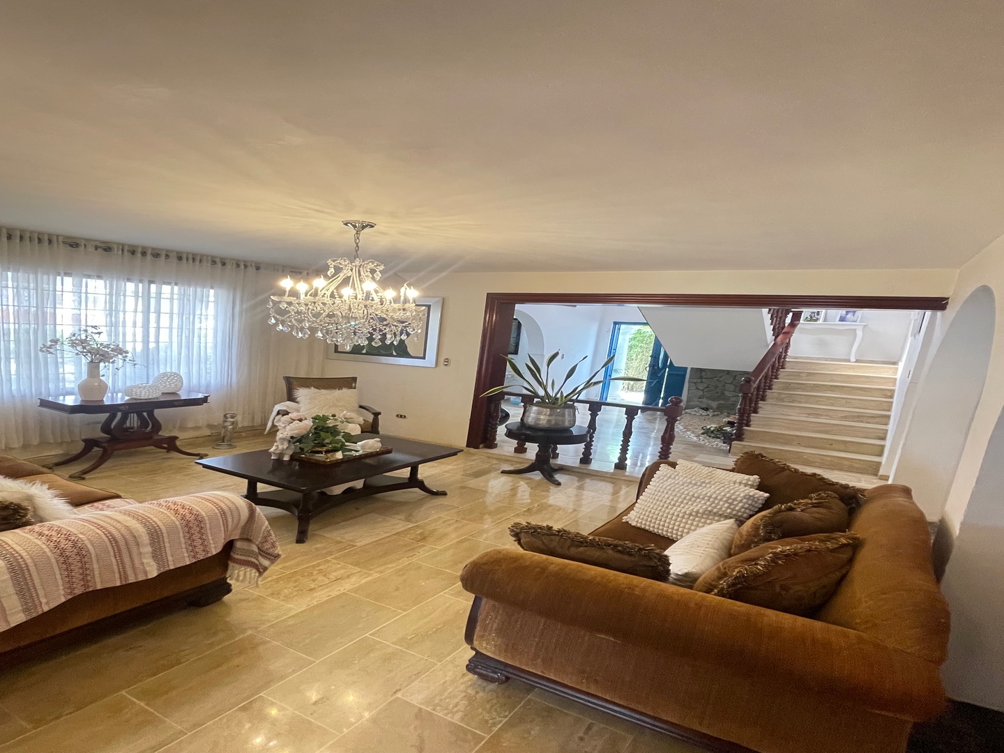 casas - SE VENDE CASA CERCA A LA EMBAJADA AMERICANA 6