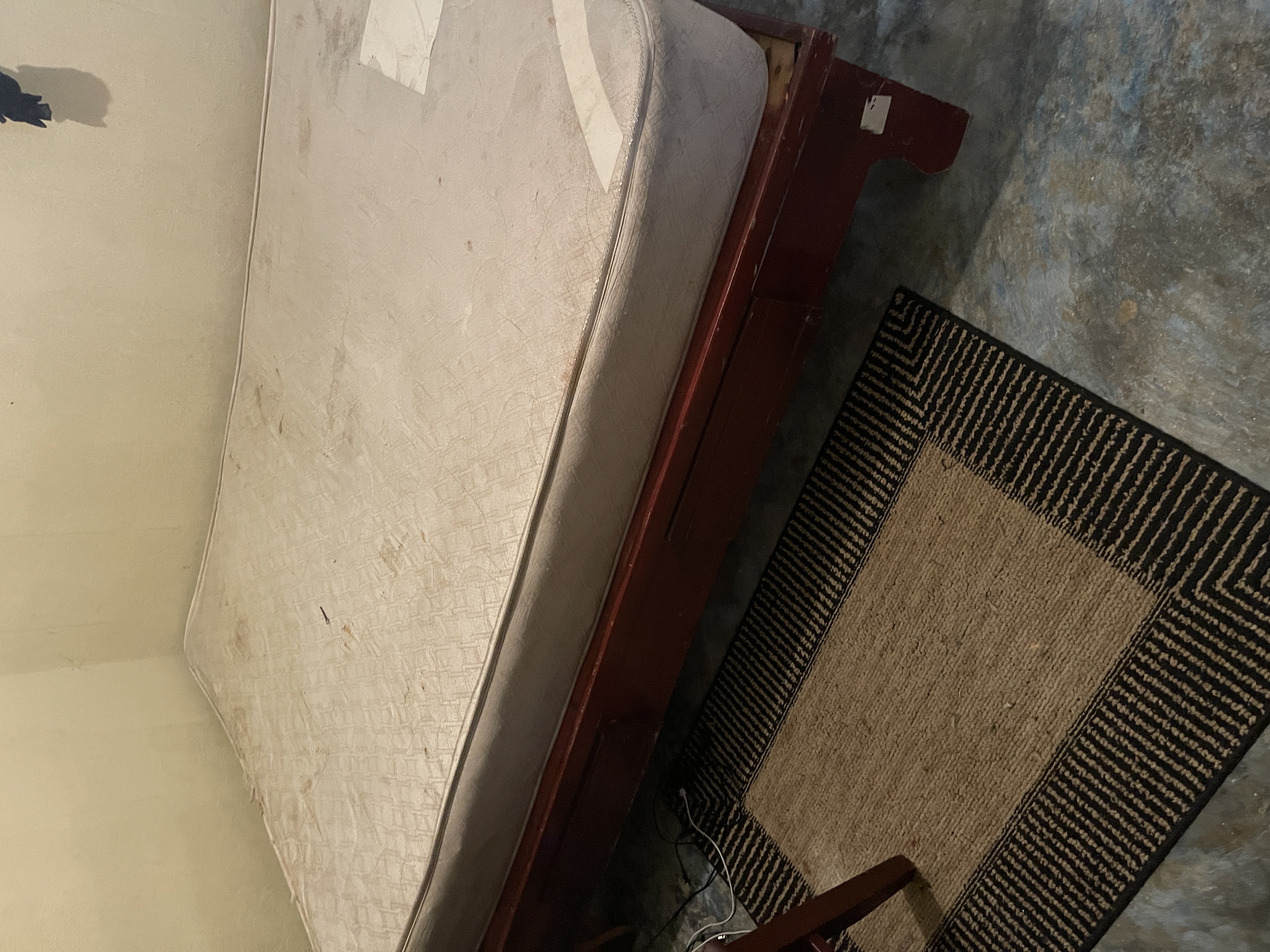 muebles y colchones - vendo base regalo colcho si quiere de 25 minimo 8500 1