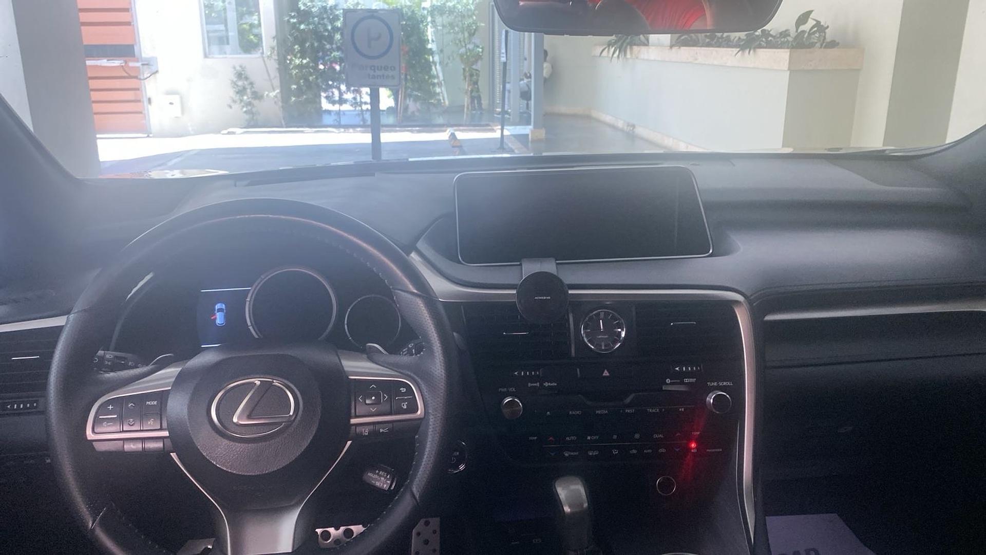 jeepetas y camionetas - Lexus RX 450 Sport Como Nueva 3