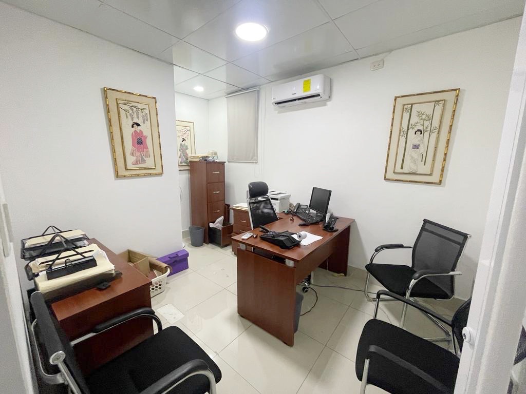 oficinas y locales comerciales - Local céntrico en Bella vista 2