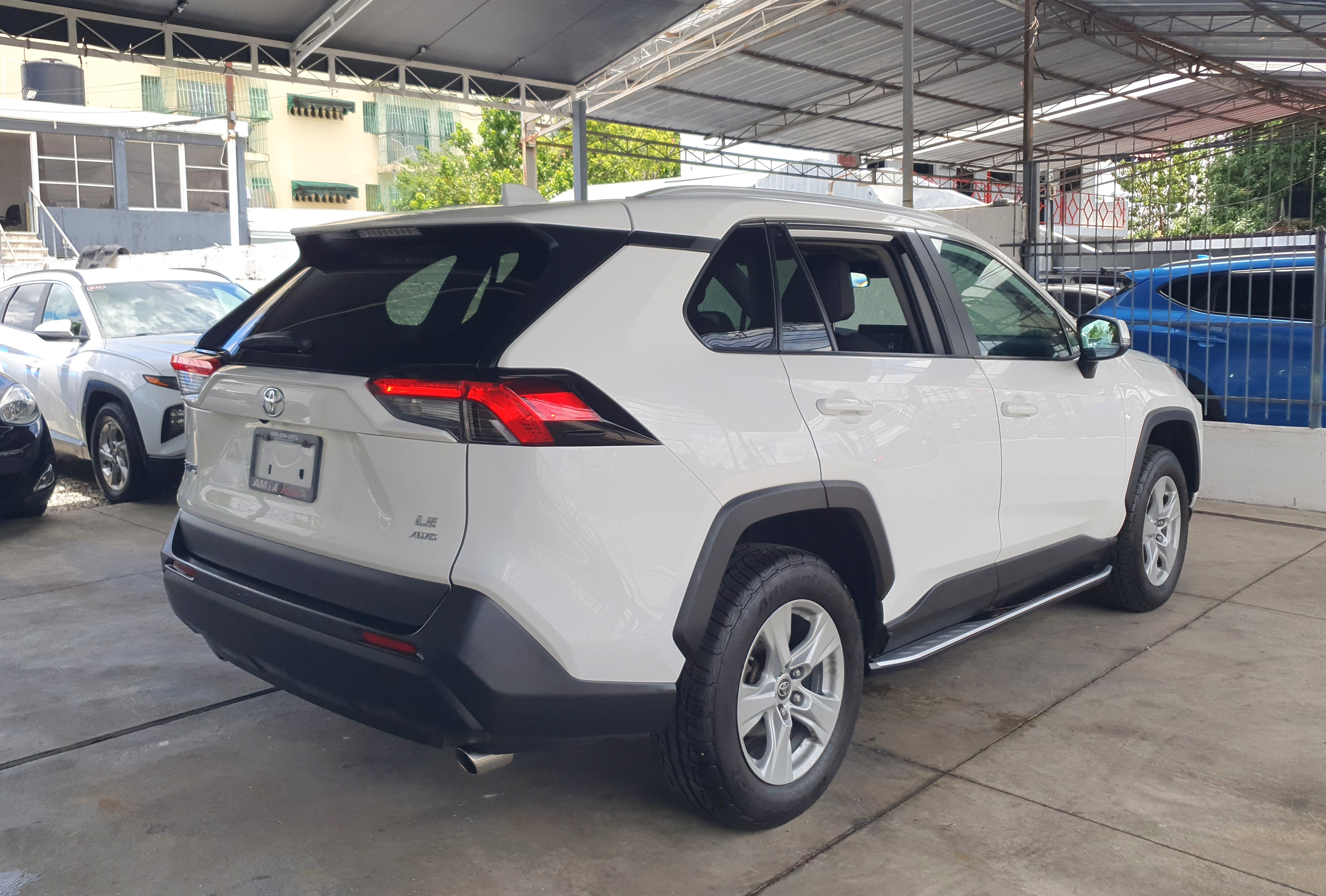 jeepetas y camionetas - TOYOTA RAV4 2022 RECIEN IMPORTADA CLEAN  8