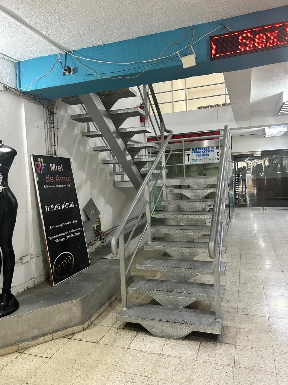 oficinas y locales comerciales - venta de plaza comercial con 42 locales en la zona colonial Distrito Nacional  9