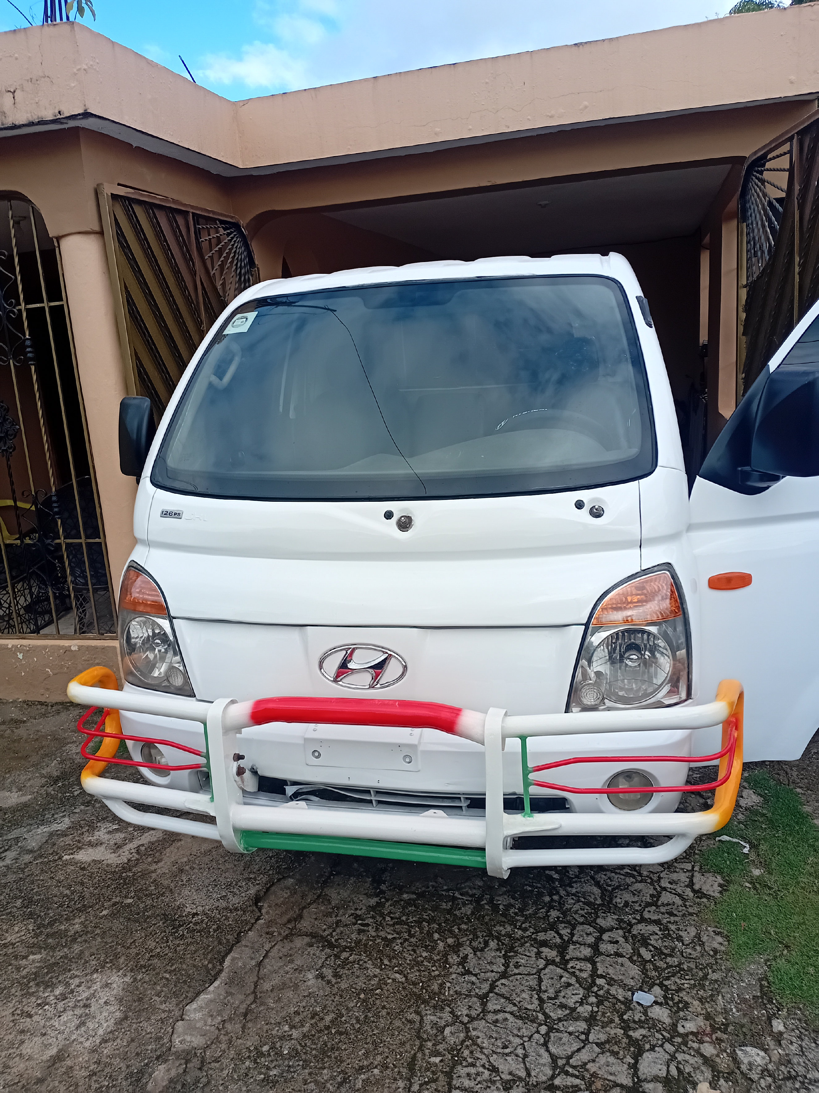 camiones y vehiculos pesados - Camion Hydai Porter 2011 1