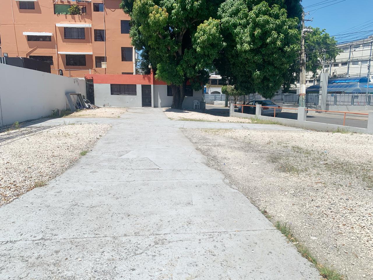 oficinas y locales comerciales - Solar comercial renacimiento  2