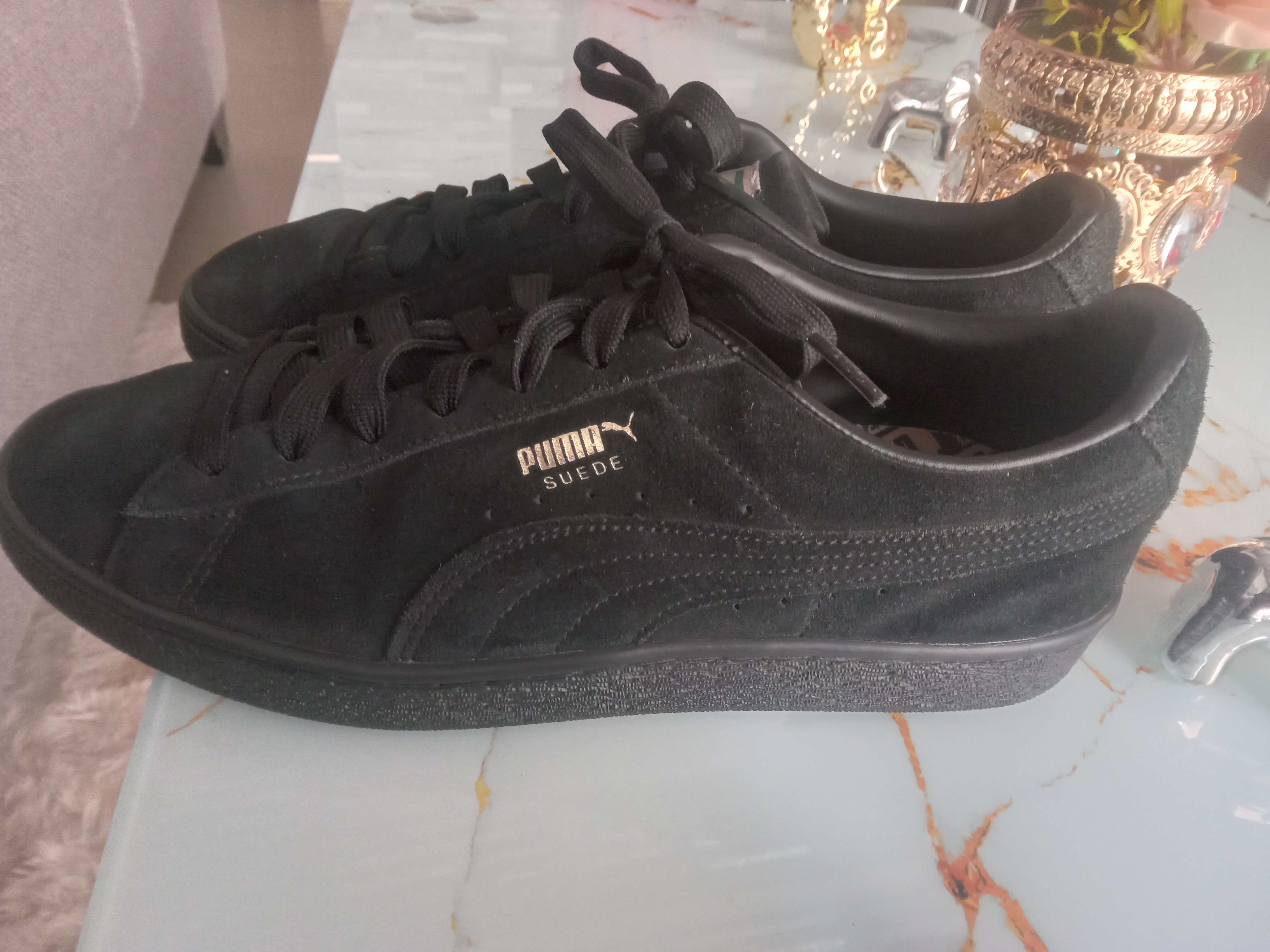 zapatos para hombre - Hermosa zapatilla en gamusa negra size 10.5 1