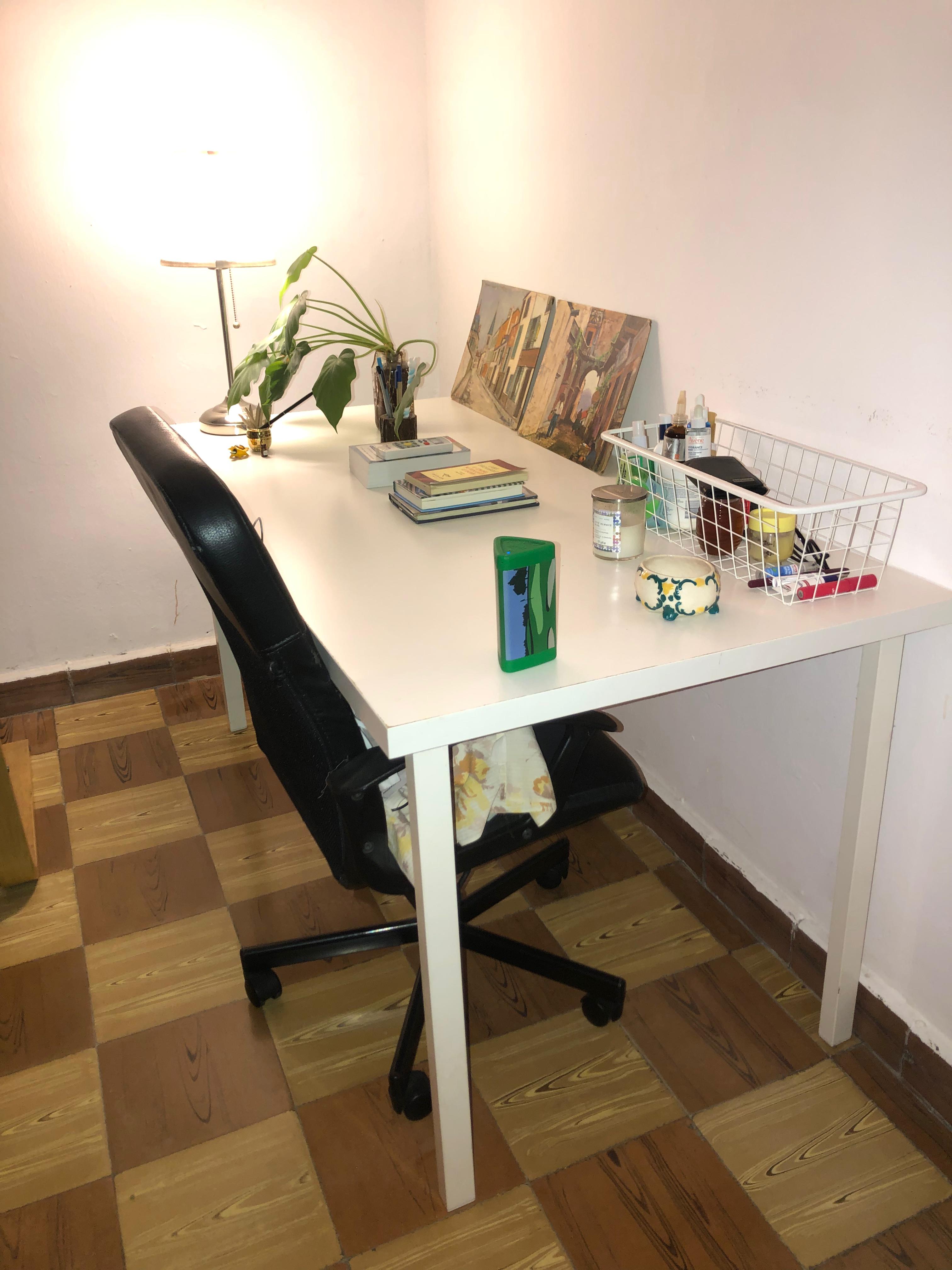 articulos de oficina - Escritorio con silla 2