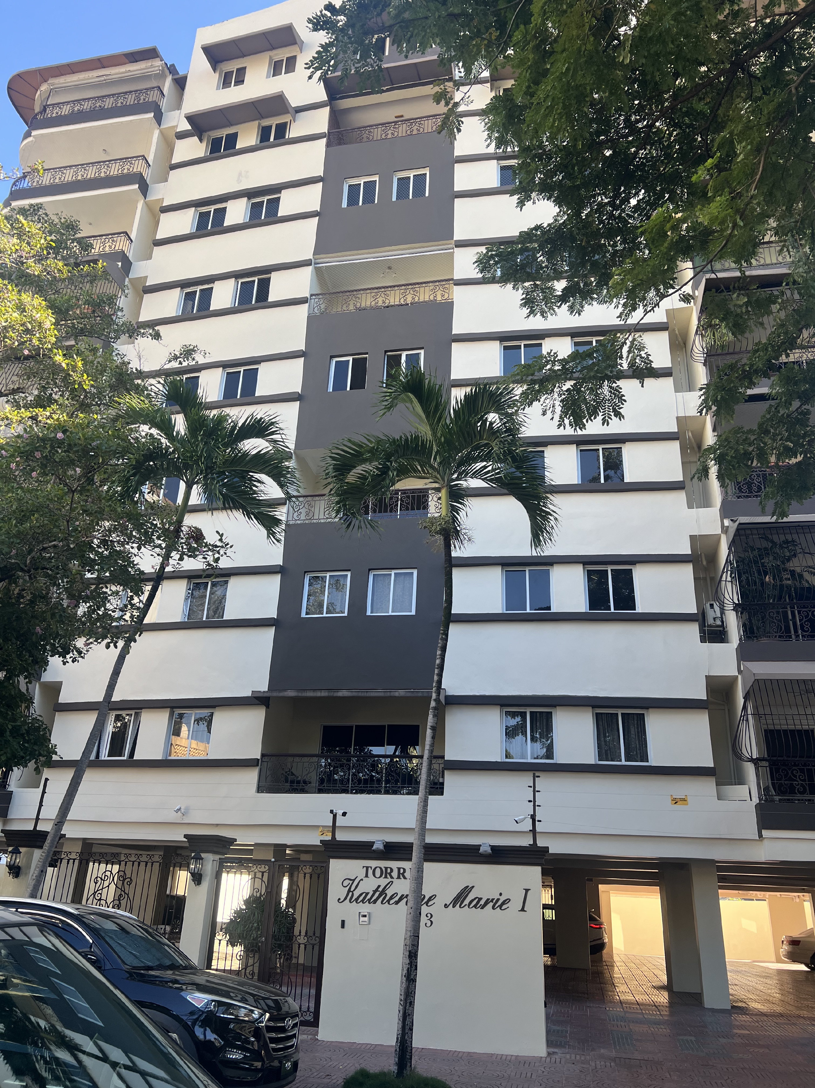 apartamentos - Centro de Piantini, moderno y amplio apartamento amueblado full en US1,100 0