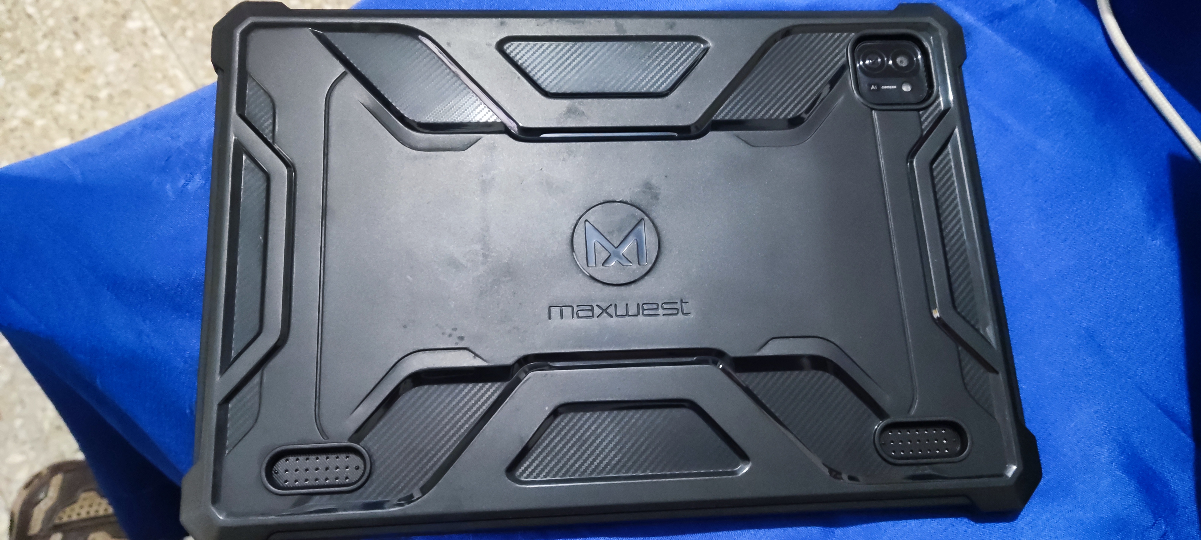celulares y tabletas - Tablet Astro R10 1