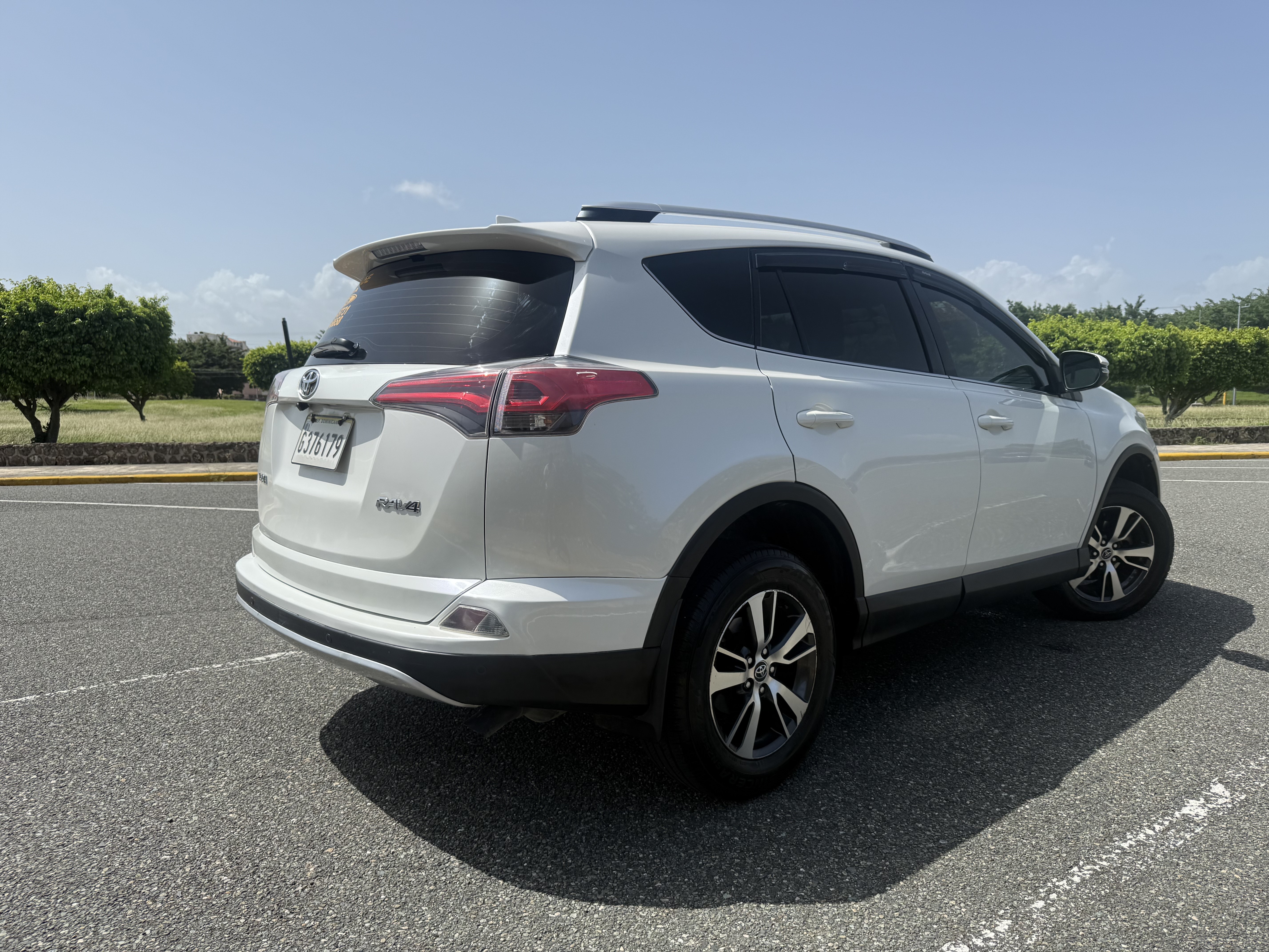 jeepetas y camionetas - Toyota RAV4 2016 de la casa unica dueña!!!! 2