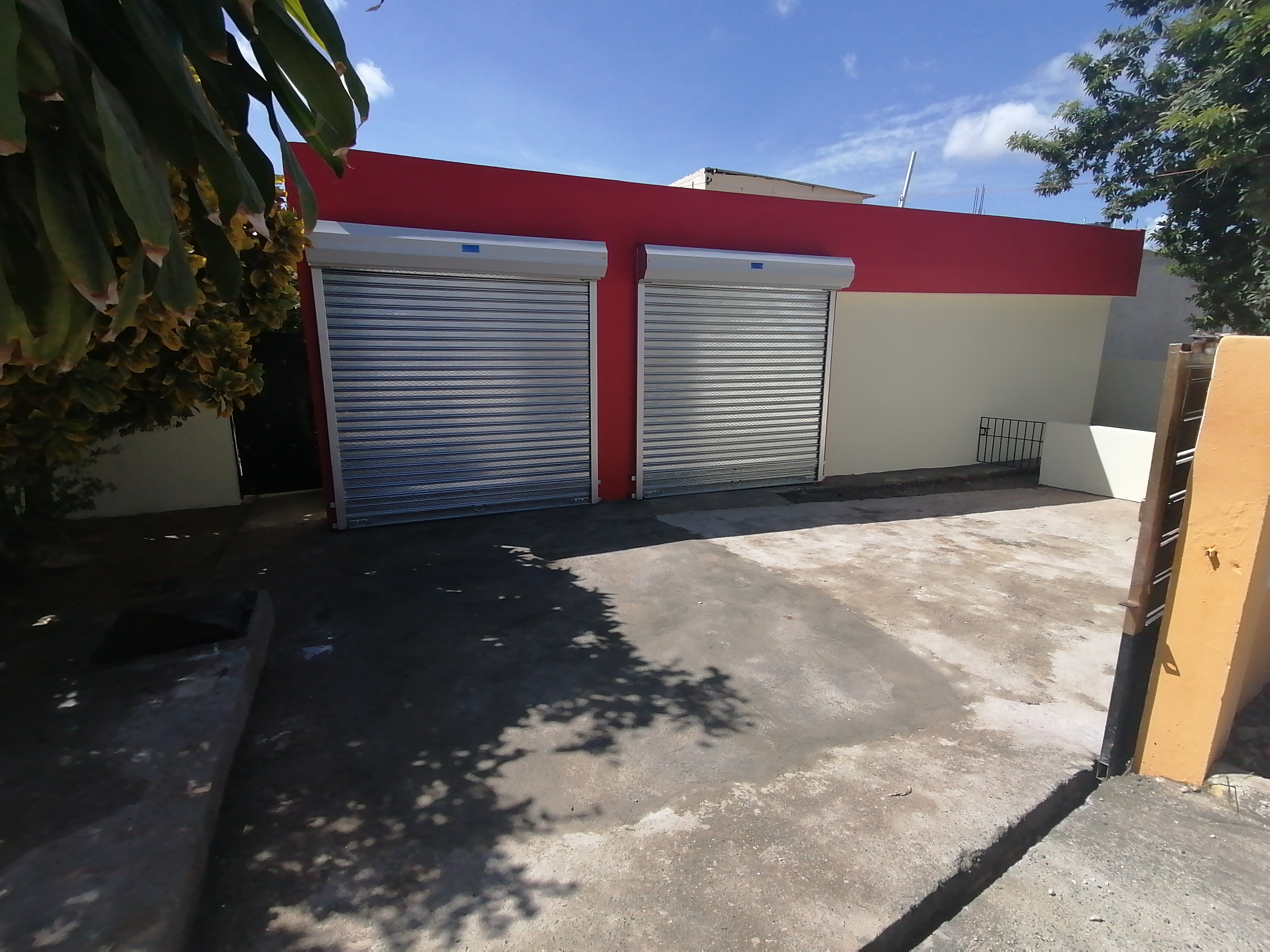 casas - Propiedad en venta con 2 Viviendas Local comercial 7