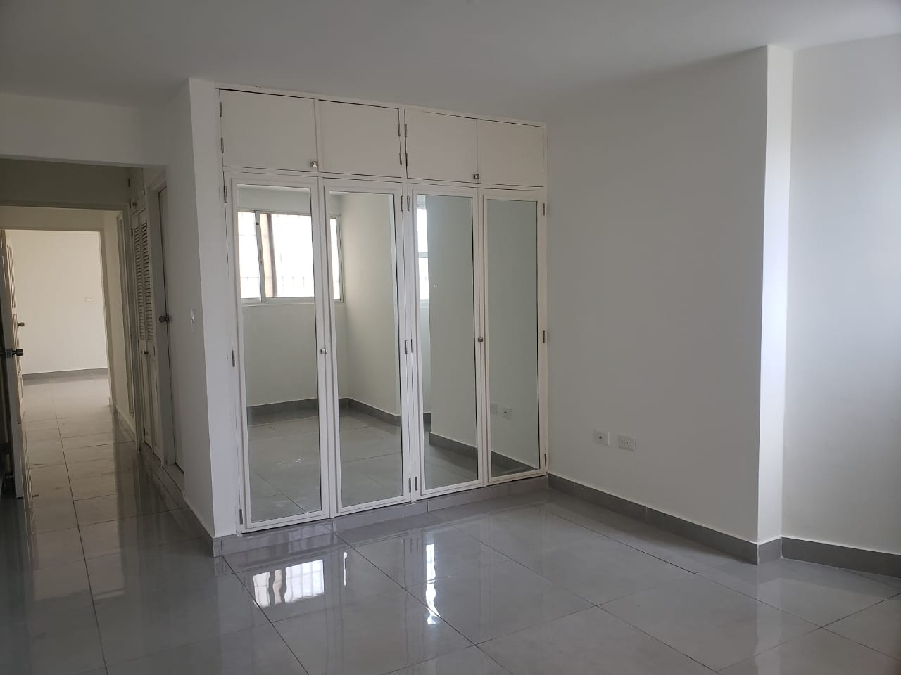 apartamentos - Se Alquila, Apartamento 2Hab Vacio Remodelada,Naco 7