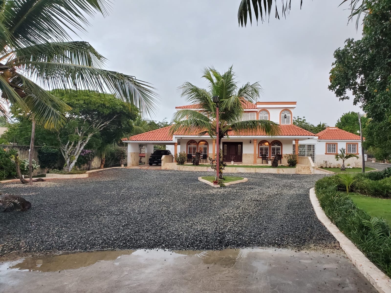 casas vacacionales y villas - venta de Villa en Cumayasa entre Juan dolió y la Romana a 500m2 de la playa  3