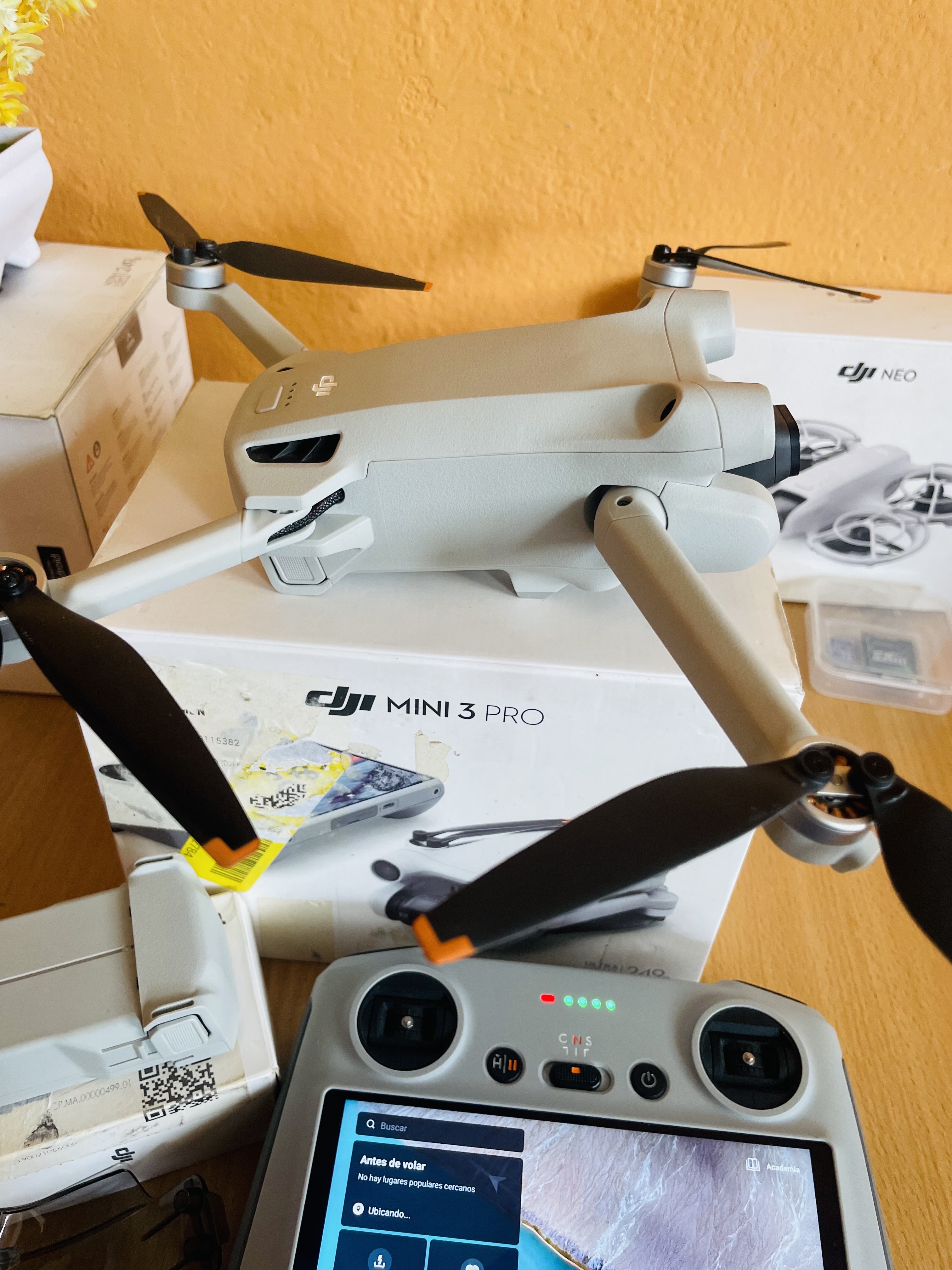 otros electronicos - DJI mini 3 pro con el control RC y batería 🔋 plus  5