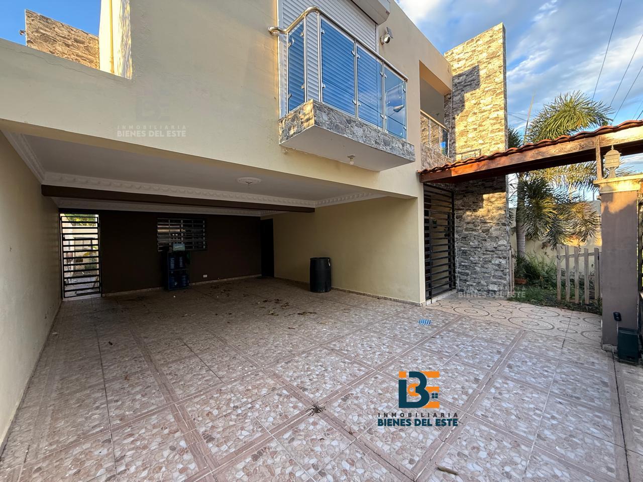 casas - DE VENTA casa de dos niveles con (4) habitaciones