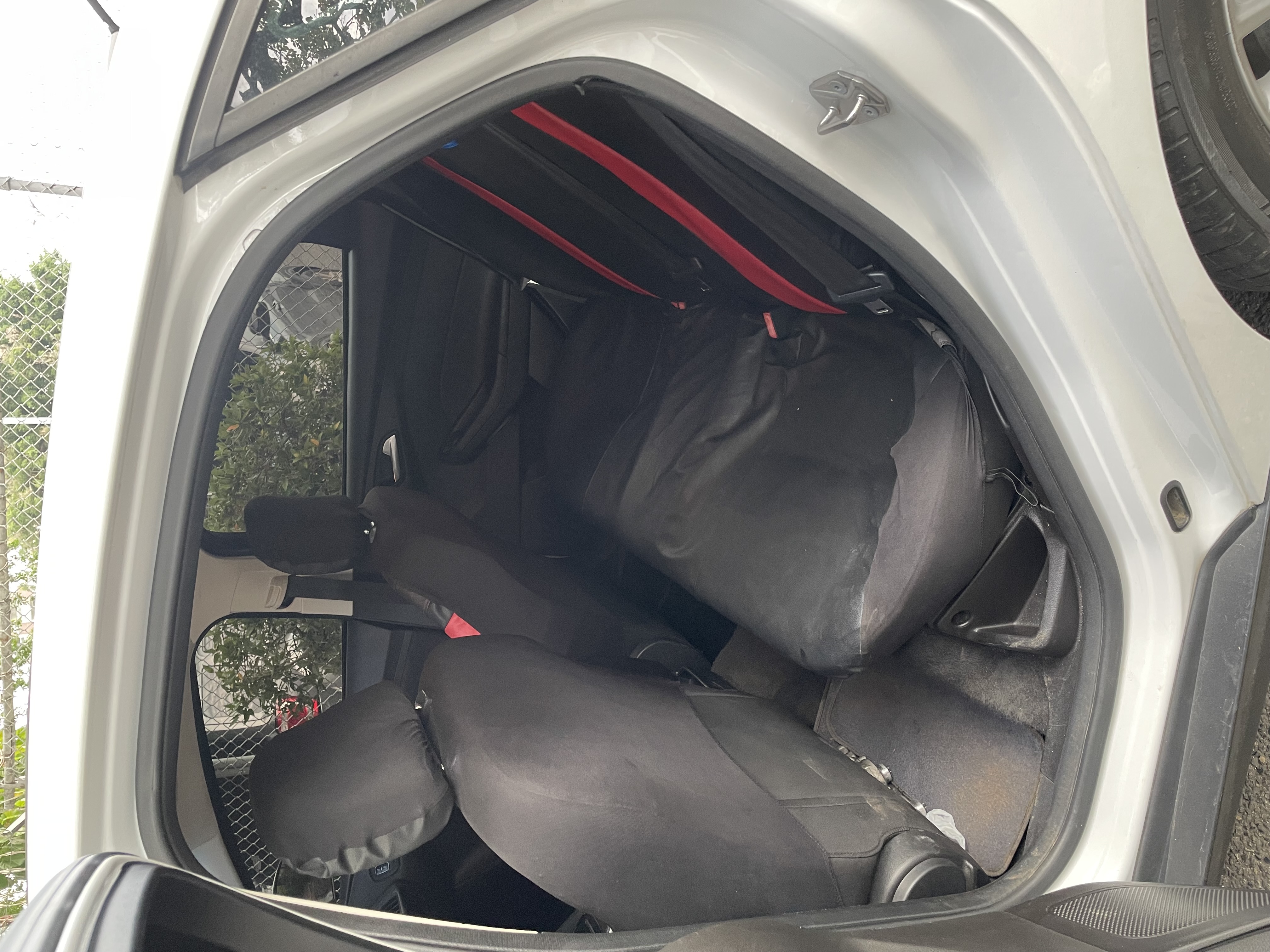 carros - Vendo por motivo de viaje. Ligeramente Negociable  1