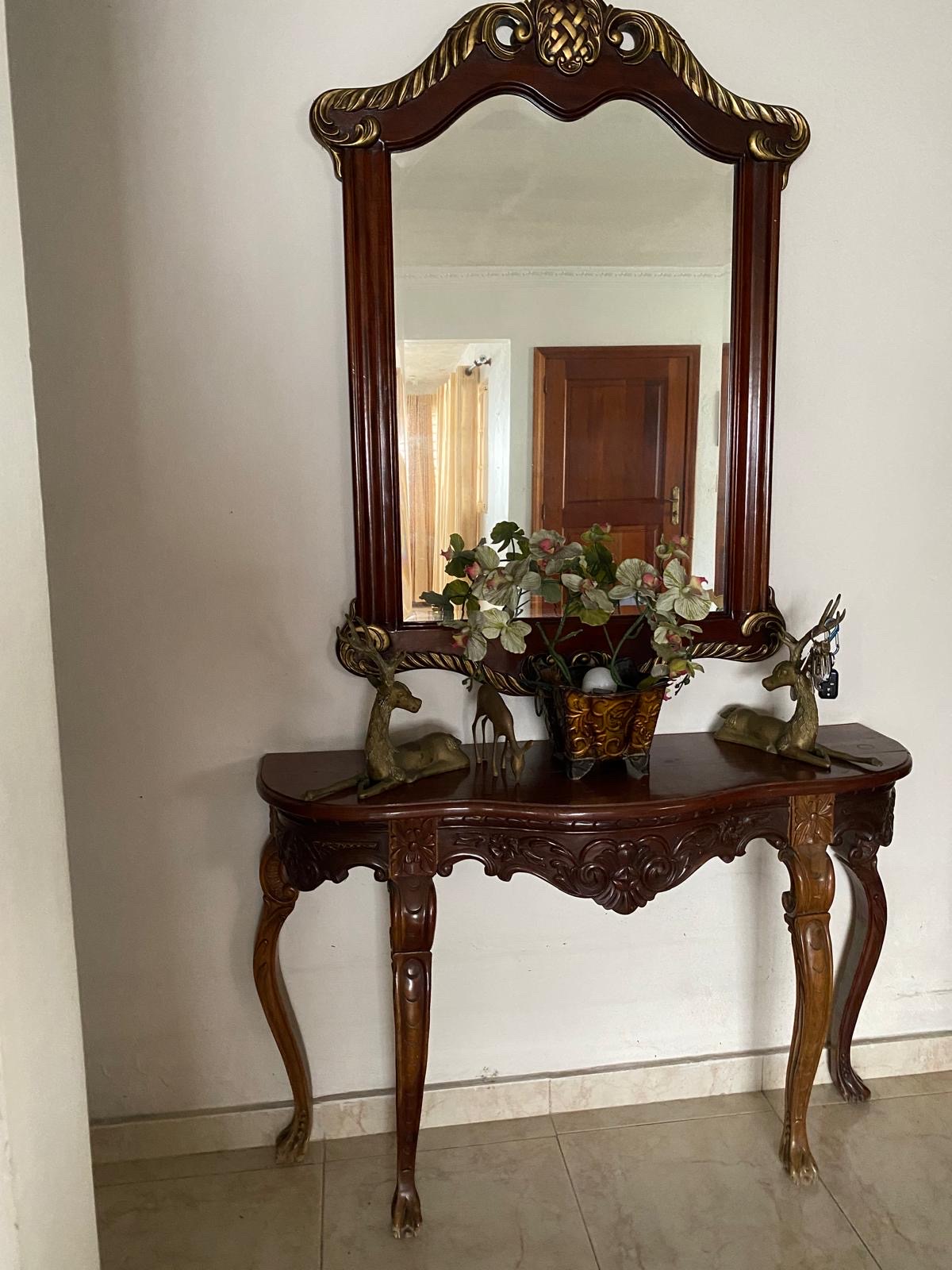 muebles y colchones - Vendo Repisa de Caoba con Espejo 0