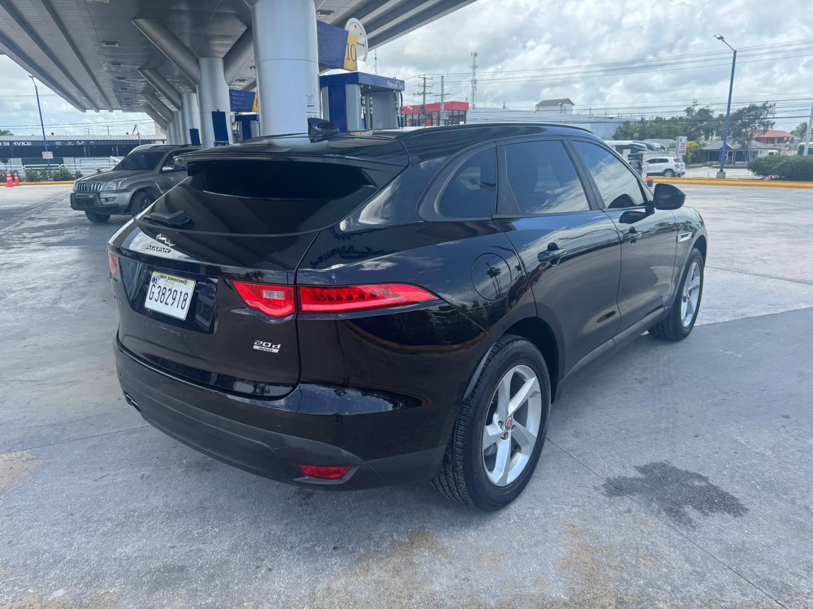 jeepetas y camionetas - Jaguar F-PACE 2017 0