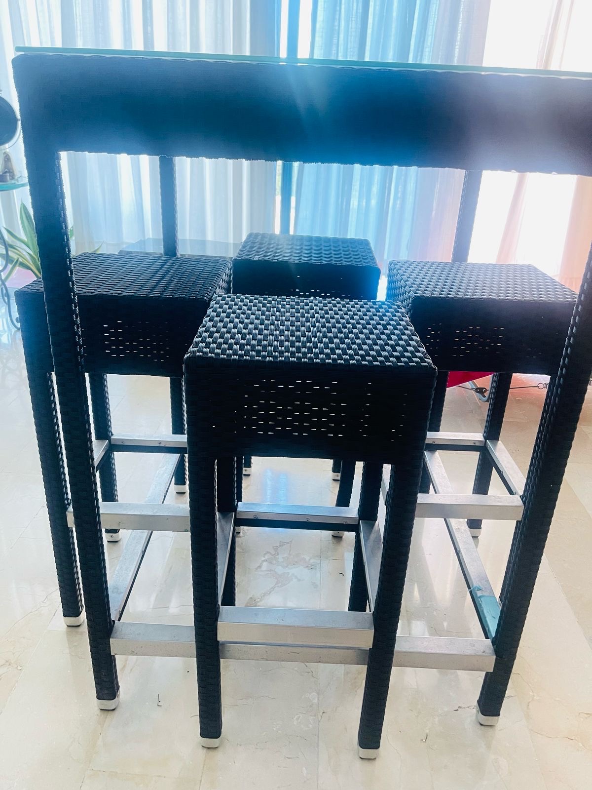 muebles y colchones - mesa exterior poco uso.
