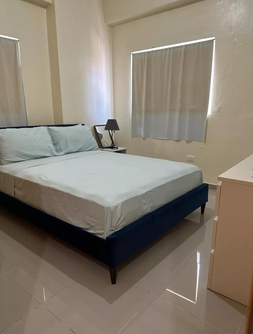 apartamentos - VENTA DE PENTHOUSE EN EL SECTOR EL MILLÓN/ CONDOMINIO ENSANCHE QUISQUEYA
US$240, 2
