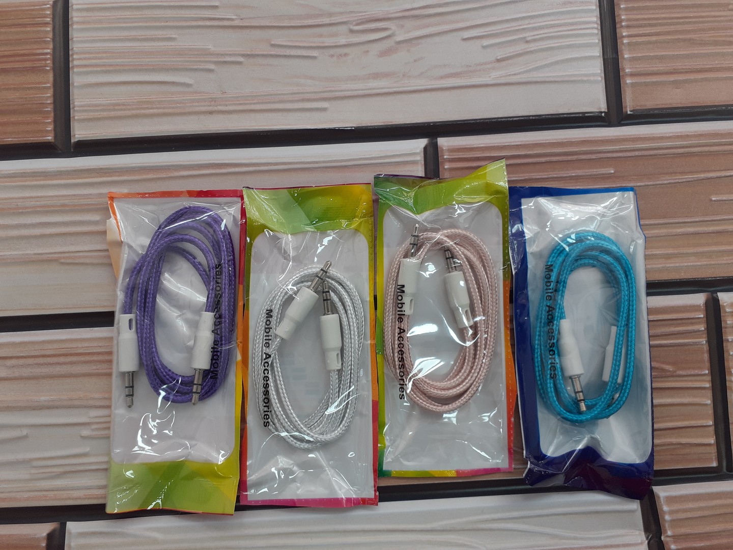 accesorios para electronica - Cable Auxiliar 1 Metro Plug 3.5mm 

 2