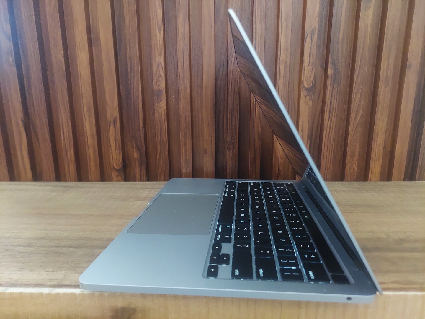 computadoras y laptops - Macbook Pro 2020 impecable 4