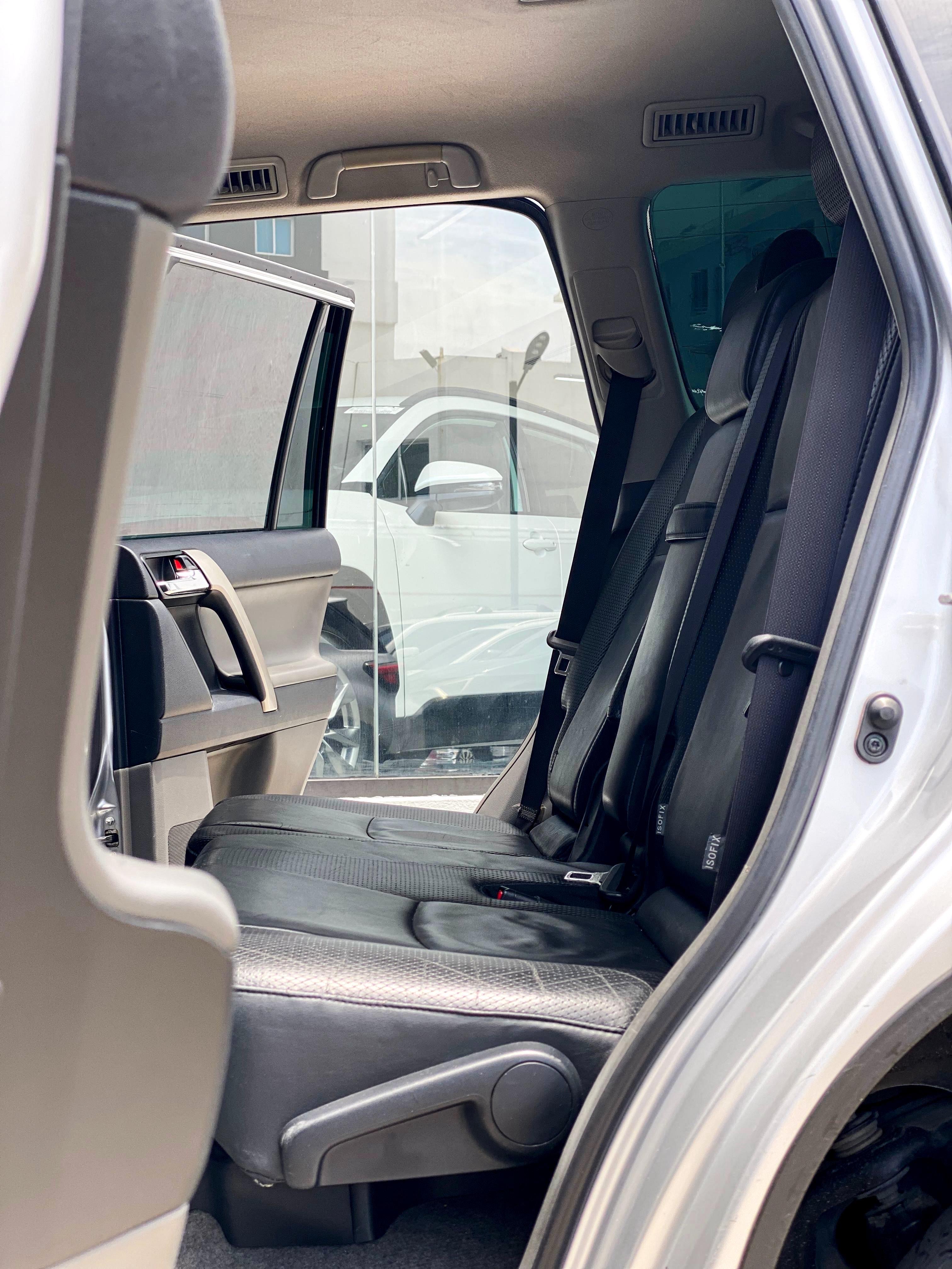jeepetas y camionetas - Toyota Land Cruiser Prado VX 2010 
NO IMPORTA EL CRÉDITO 3