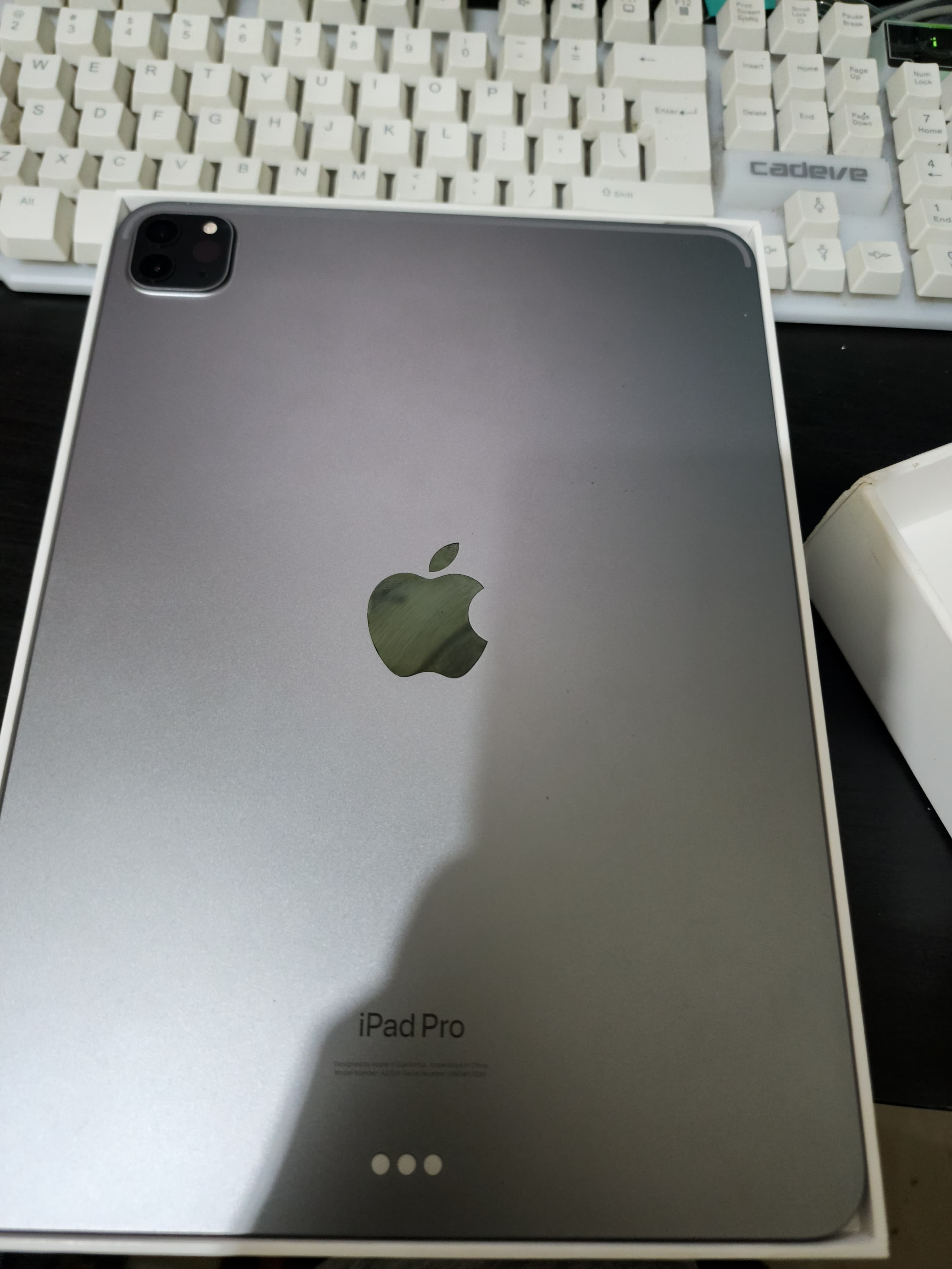 celulares y tabletas - iPad Pro 11” (4ta Generación) Wi-Fi – 128GB - M2 5
