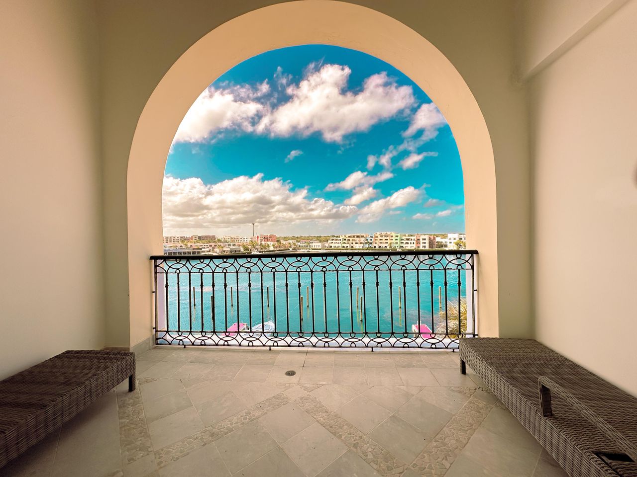 apartamentos - En venta apto amueblado con vista al mar  9