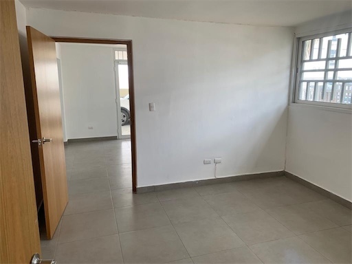 oficinas y locales comerciales - De oportunidad local de 50m en 750 usd 6