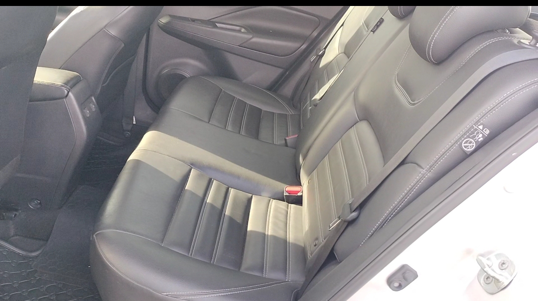 jeepetas y camionetas - Nissan kicks exclusive financiamiento disponible  3
