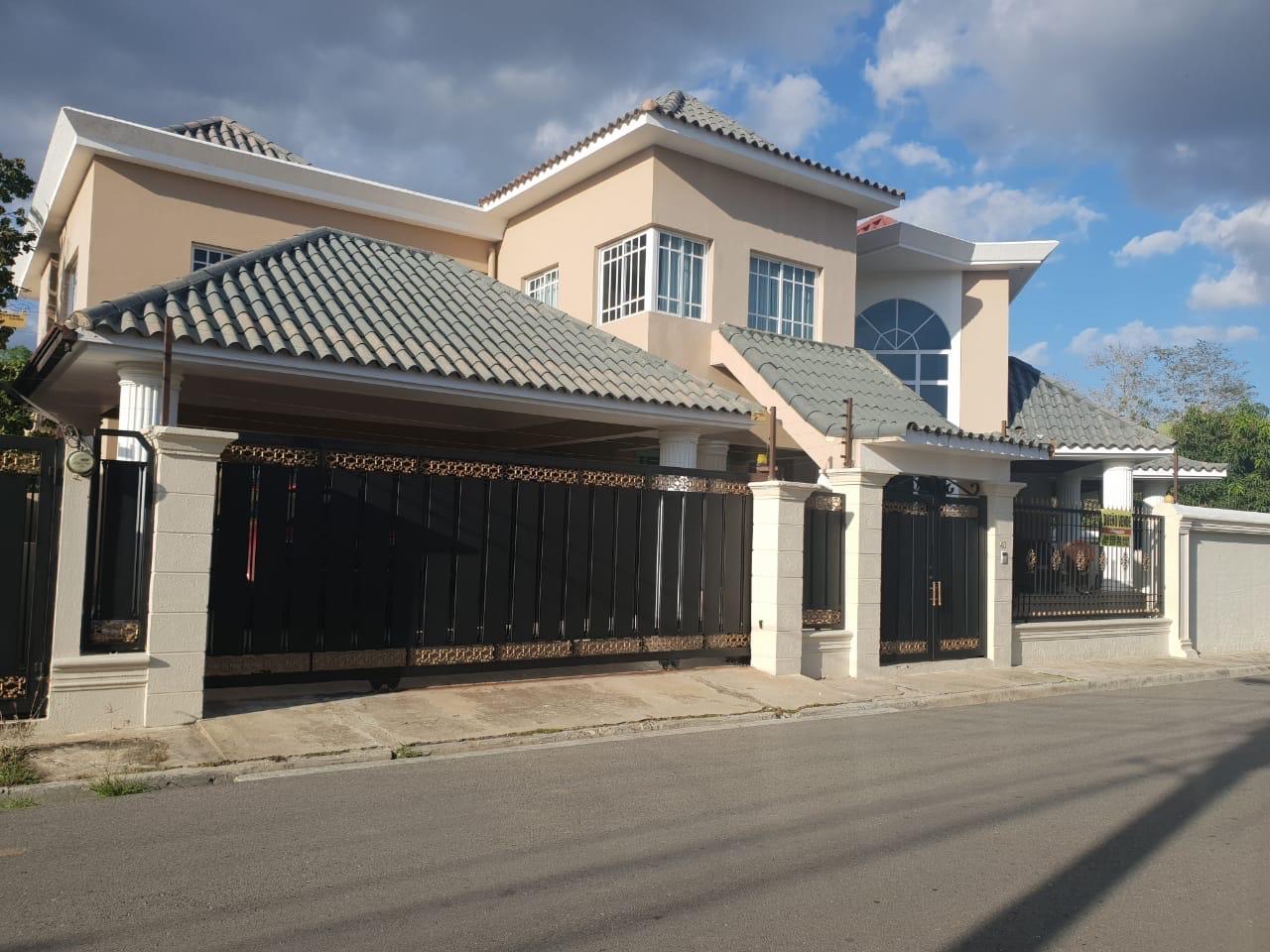 casas - Casa de Oportunidad, En la Vega  4