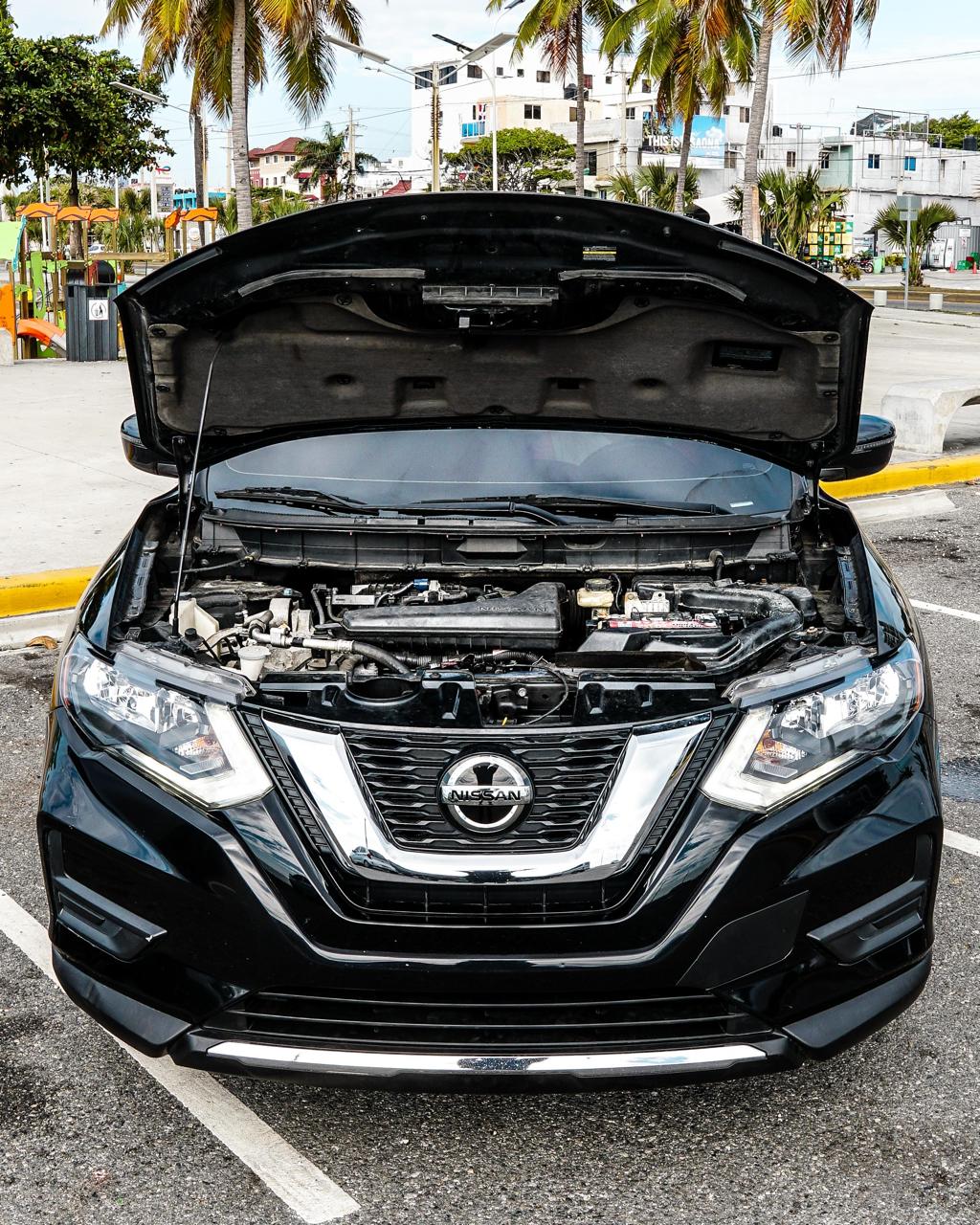 jeepetas y camionetas - Nissan Rogue S 2018 2