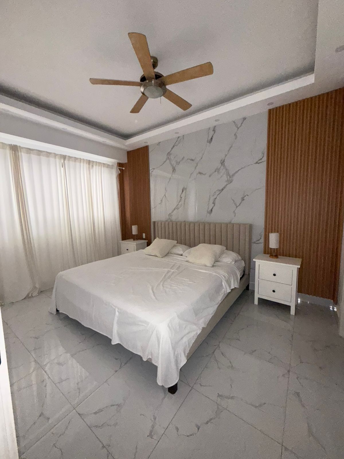 casas - Alquiler de Apartamento Amueblado en Evaristo Mora 6
