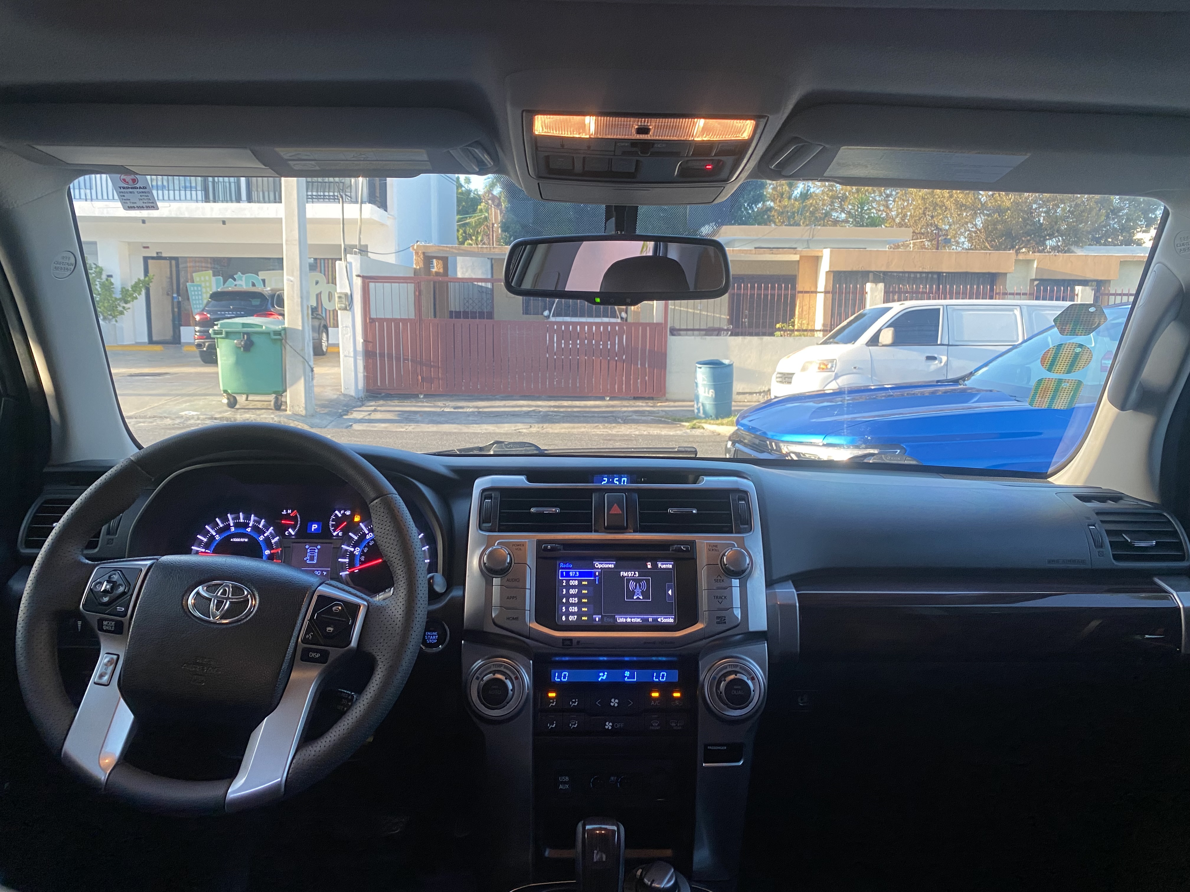 jeepetas y camionetas - Toyota 4Runner Limited 4WD 2017 7