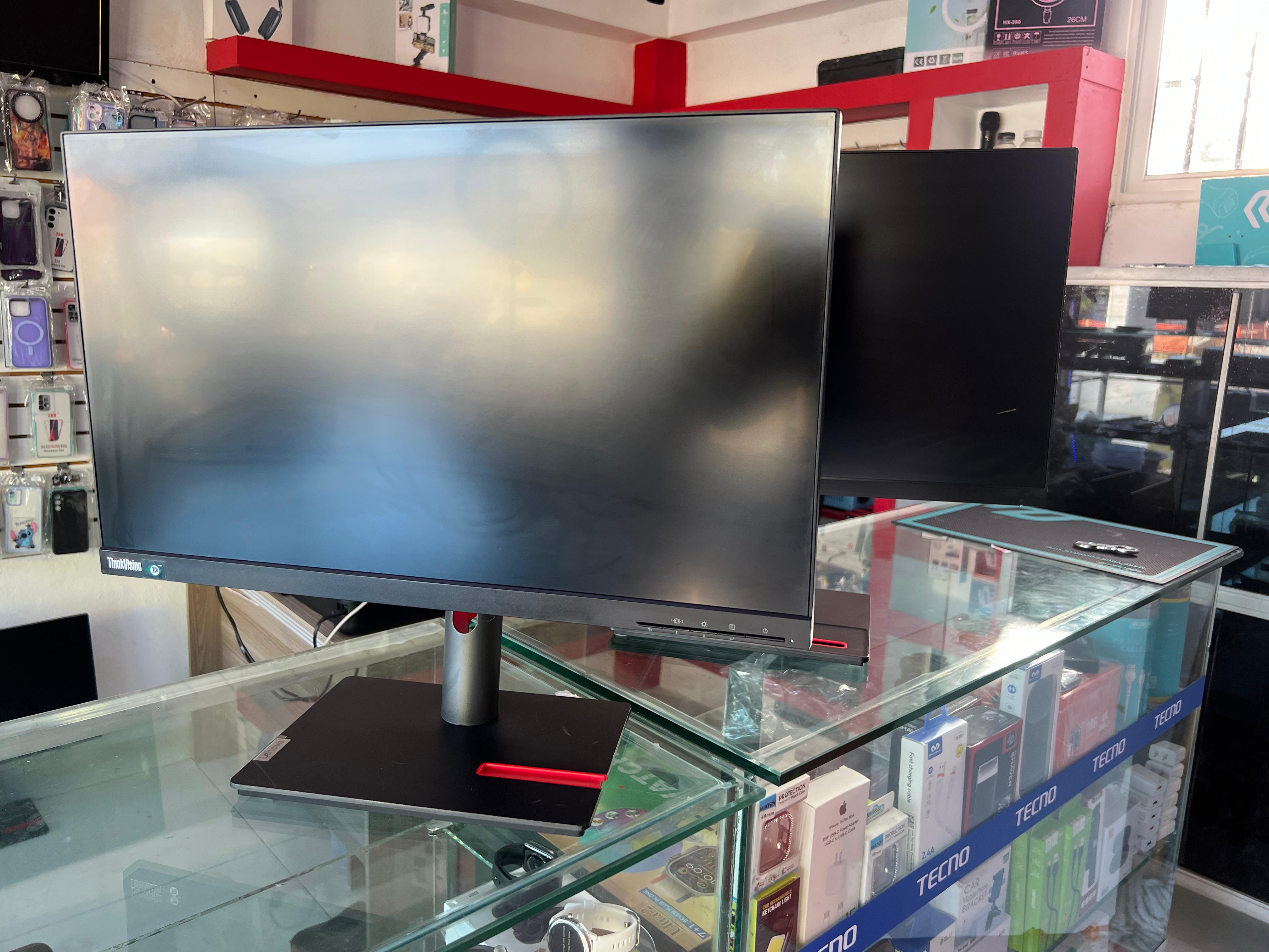 computadoras y laptops - MONITORES SIN DORDES LENOVO 2