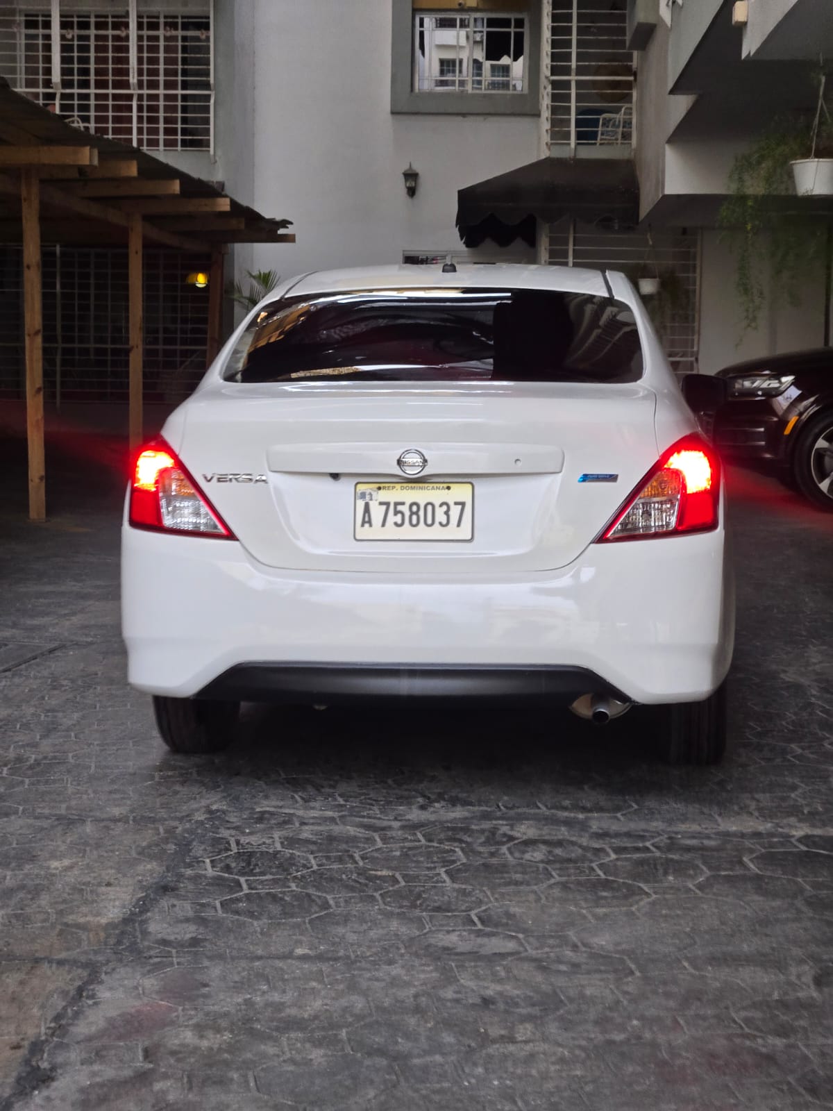 carros - Nissan versa 2017 4