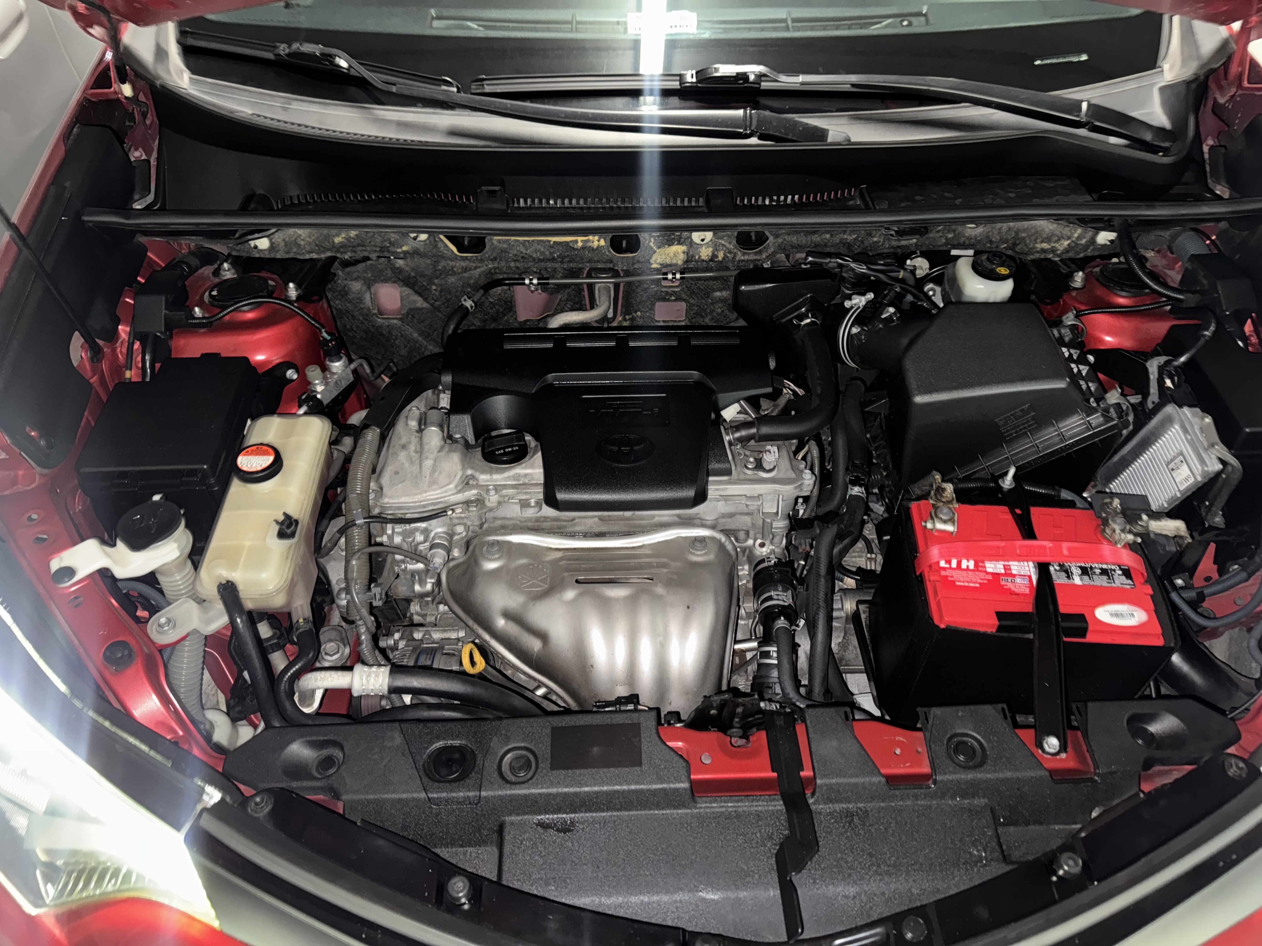 jeepetas y camionetas - Vendo Jeepeta Rav4 SE 2016 9