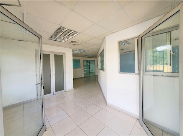 oficinas y locales comerciales - Local primer nivel zona comercial 7