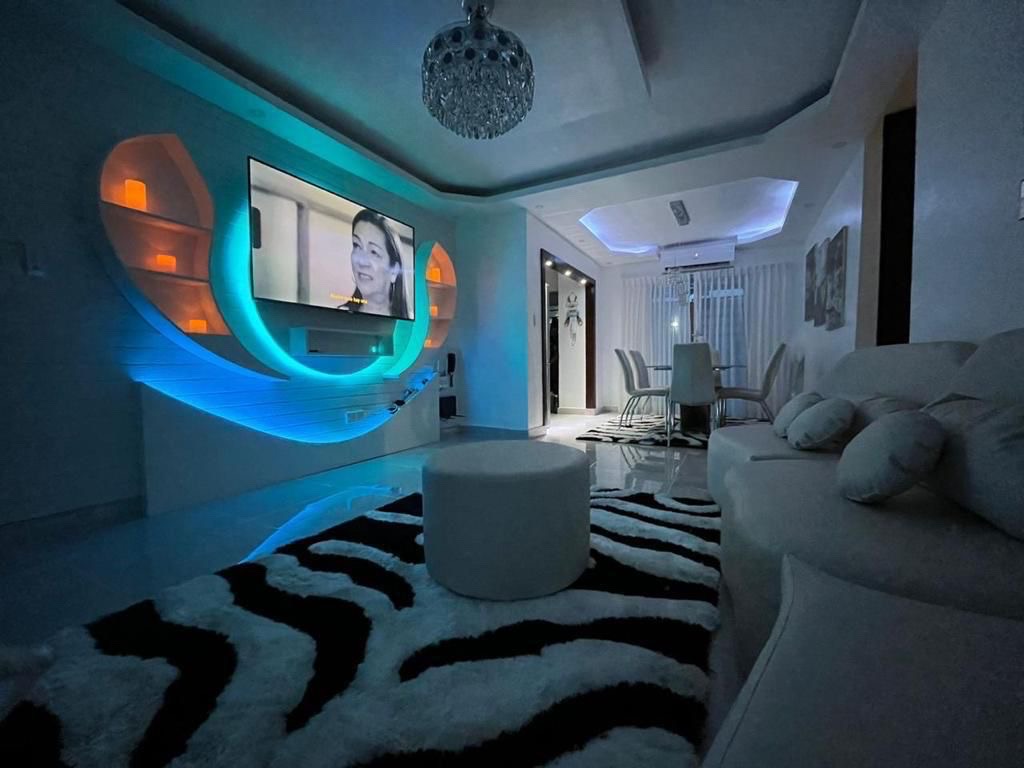 apartamentos - venta de apartamento 1er piso amueblado con jacuzzi en autopista de san isidro 8