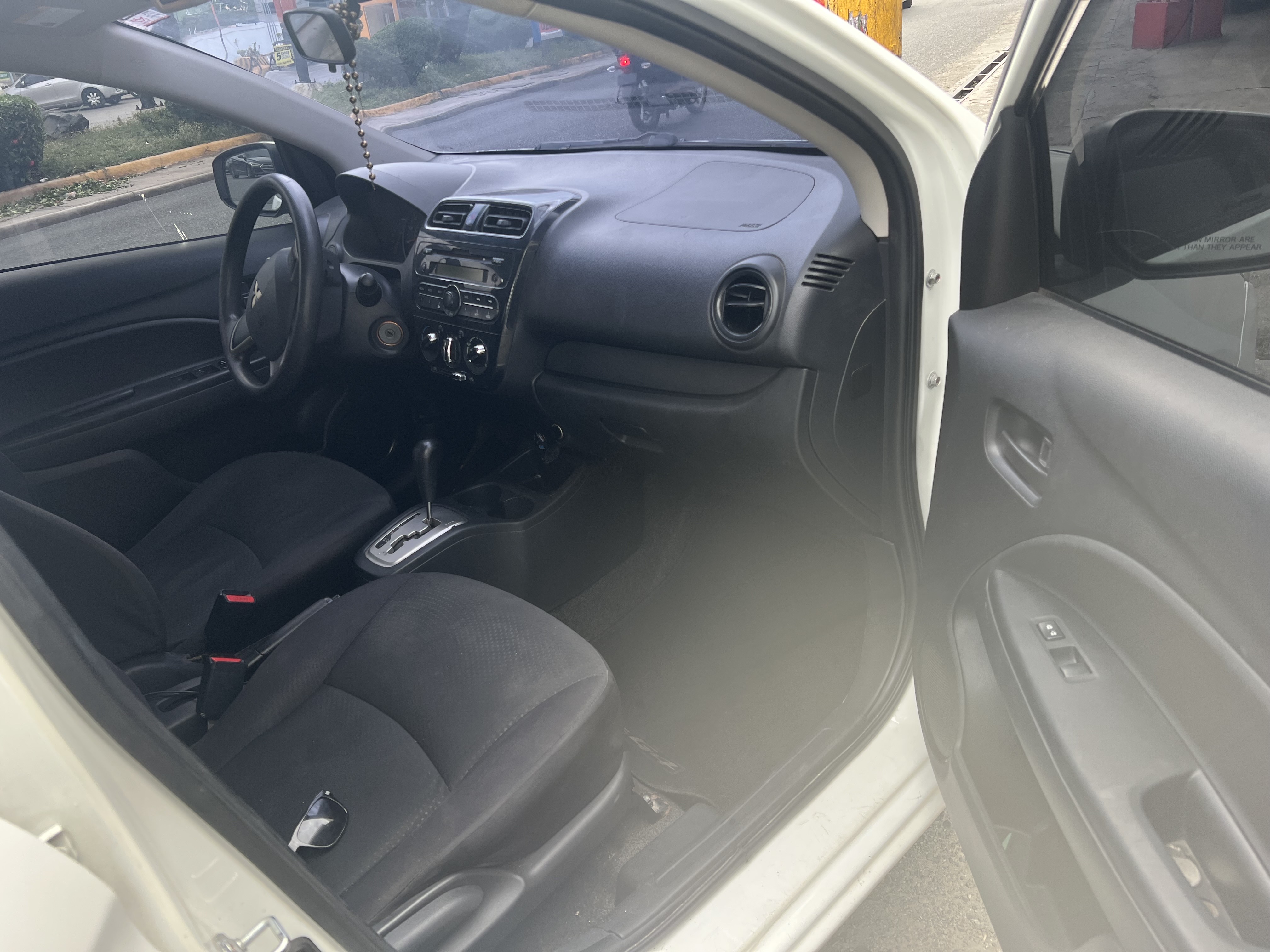 carros - Mitsubishi Mirage 2017 4